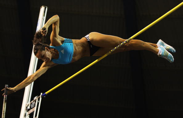 一代传奇！她先练体操后改跳高，职业生涯28次刷新世界记录！