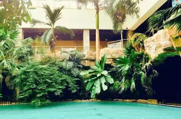 一起泡个温泉,温泉泡池冬天来一场暖暖温泉旅行