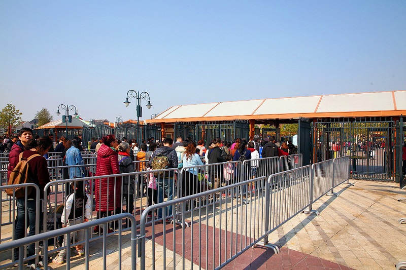 上海迪士尼乐园2天一夜游玩攻略,上海迪士尼2天游玩攻略