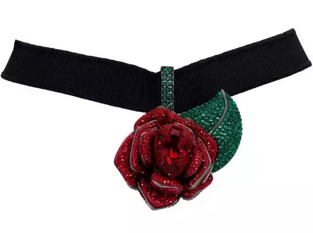 买不起大牌可以穿的衣服,买不起系列礼服