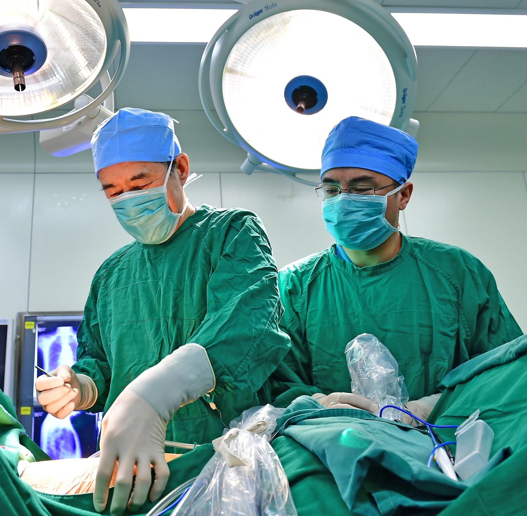 北医三院胸外科王通副主任怎样,北医三院胸外科专家王通大夫