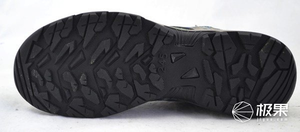 你从不注意的鞋底花纹,却成了乔丹科比封神的“秘密”