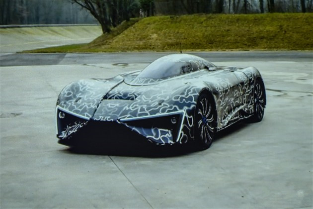 阿斯顿马丁新款电动超跑,阿斯顿马丁vanquish续航