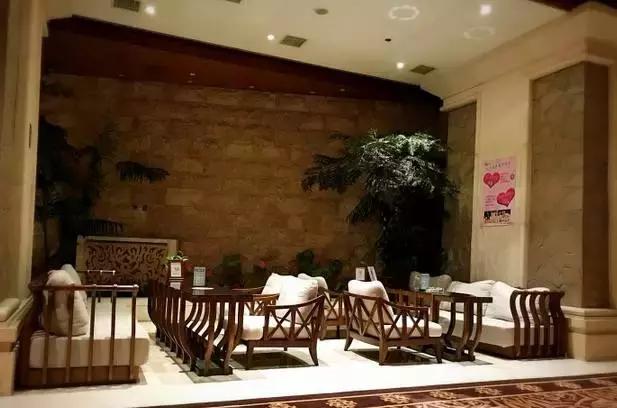 一起泡个温泉,温泉泡池冬天来一场暖暖温泉旅行