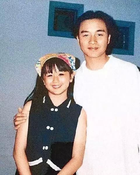 周星驰和张国荣早期视频,周星驰和张国荣照片