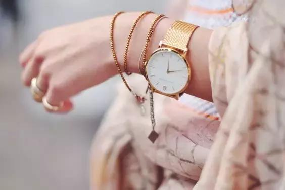 好看不贵!当DW成为「街表」,还有这些千元级腕表供你挑