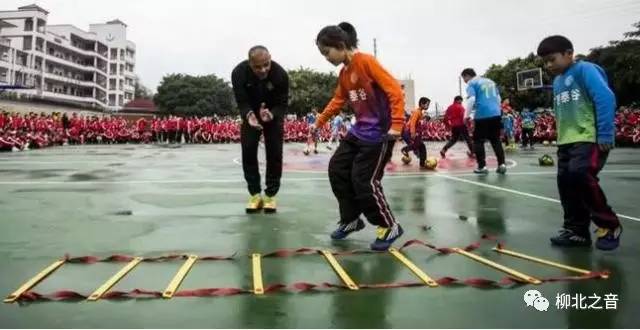 柳师附小足球,柳师附小踢足球