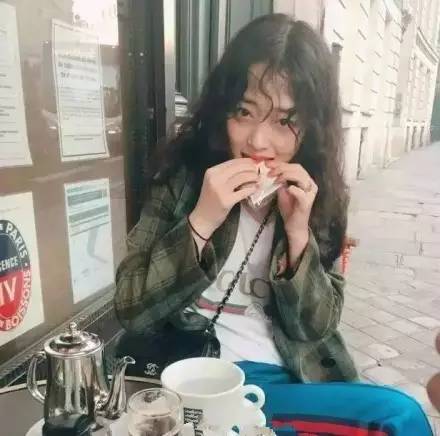 春天t恤最新款,春季t恤怎么穿比较好看