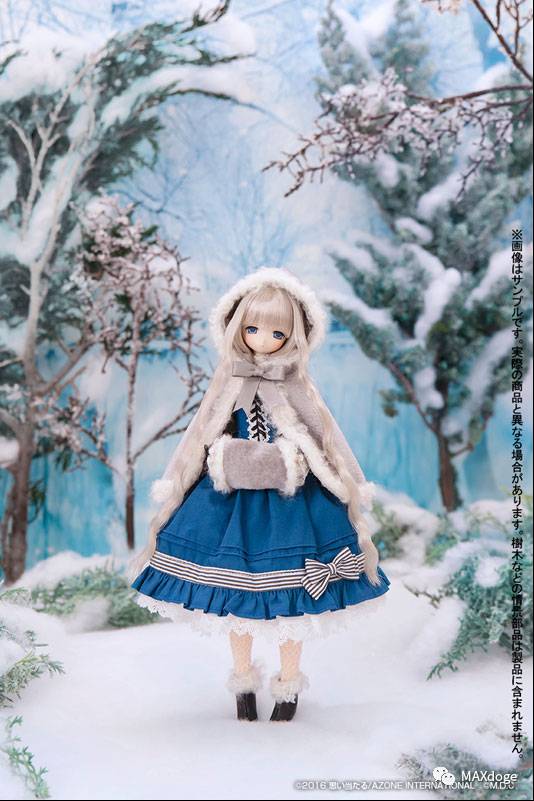 azone娃娃大小,放在手心里的娃娃