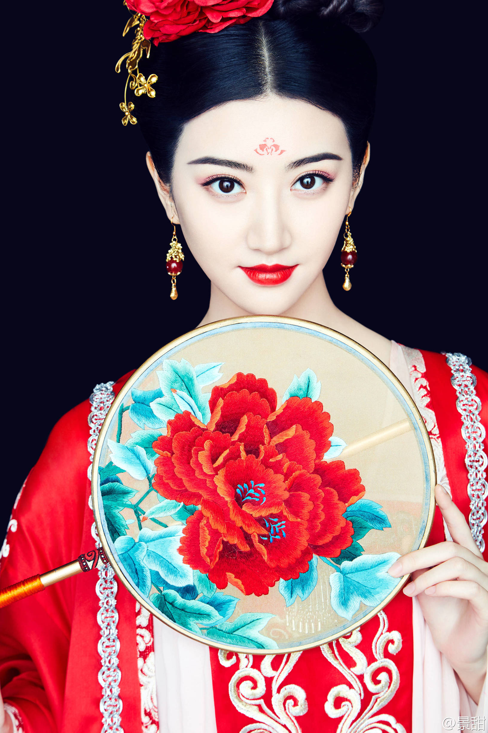 「kiko」中了大唐农药得毒，学学沈珍珠美出天际的桃花妆