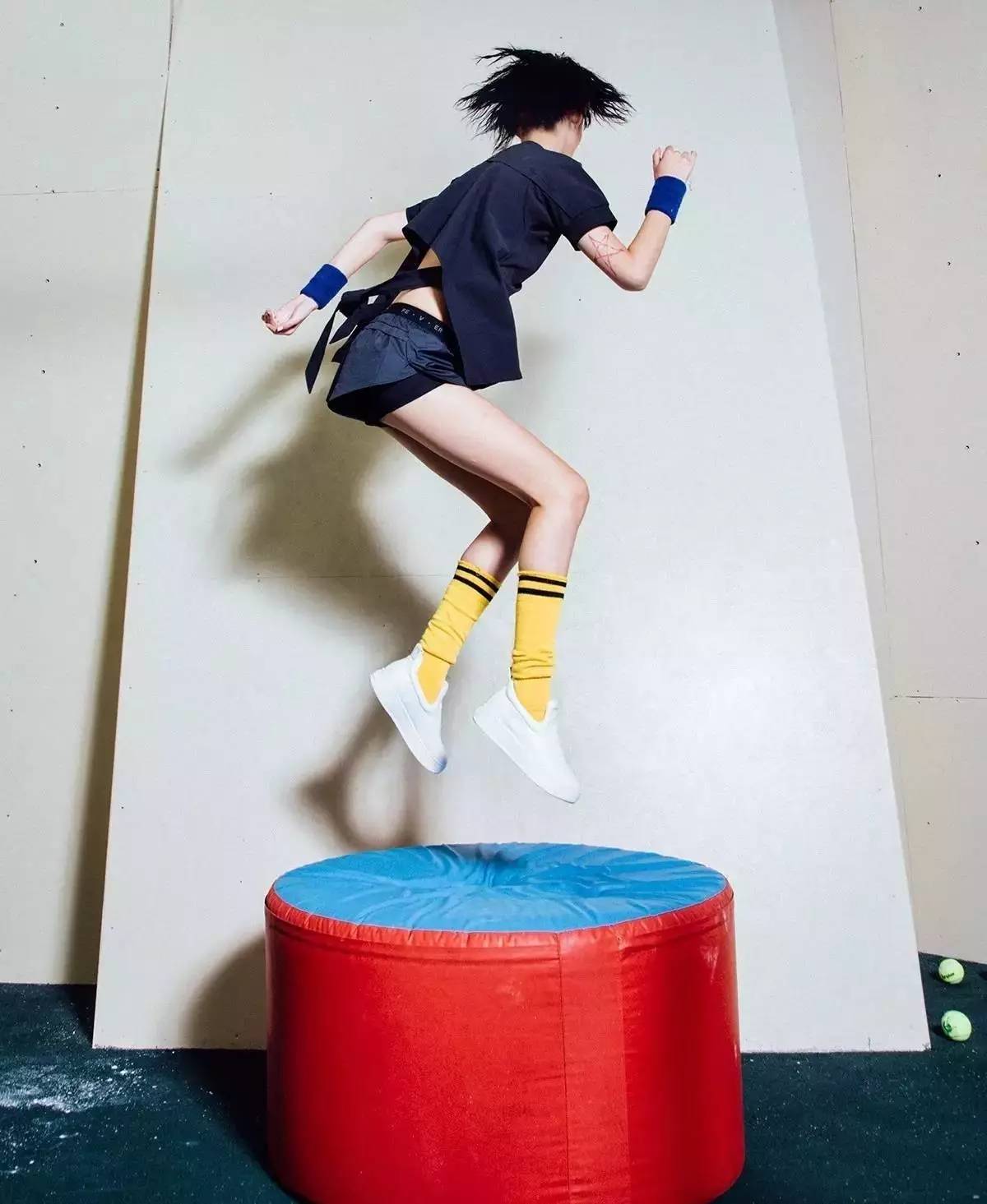 去健身房穿什么品牌的衣服有品位,穿什么运动服去健身房好