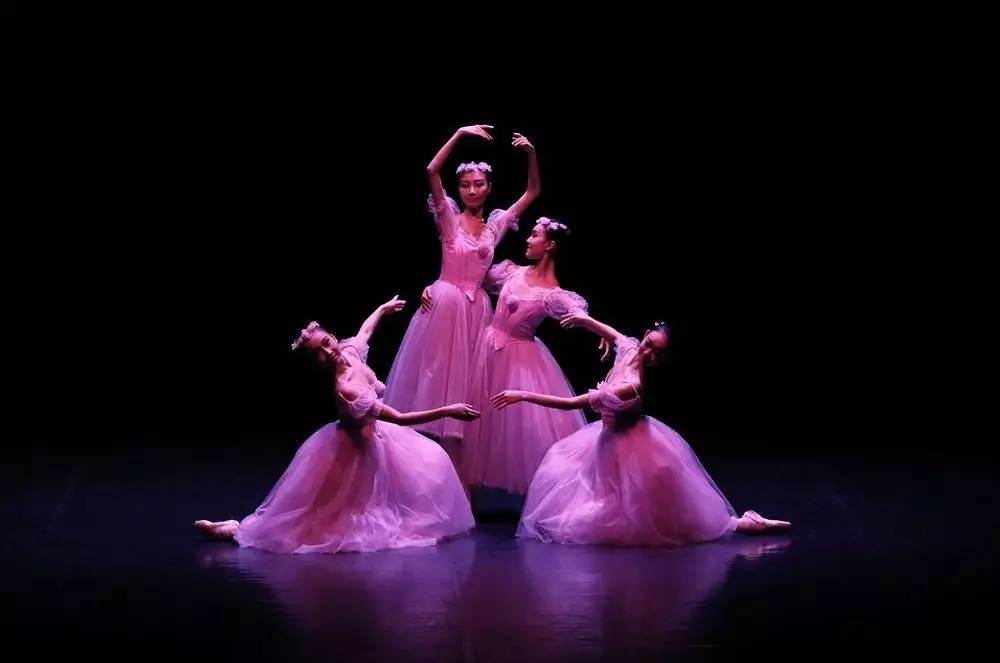 浪漫三月请你来舞蹈完整版,浪漫三月桃花红形体舞