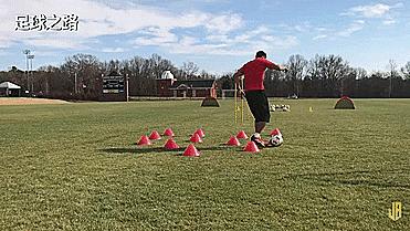 足球如何提高球员带球节奏变化,怎么训练带球的耐力和爆发力