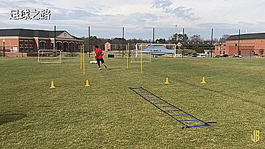 足球如何提高球员带球节奏变化,怎么训练带球的耐力和爆发力