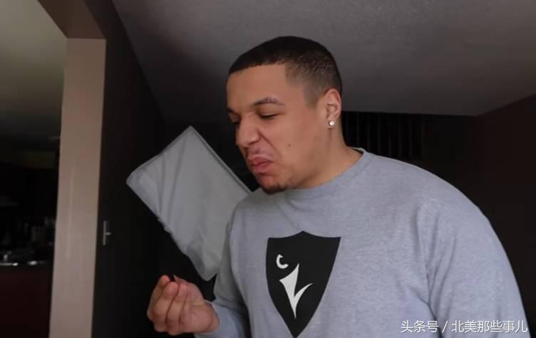 最近流行舔一种又黑又硬的东西，我反正是下不去嘴