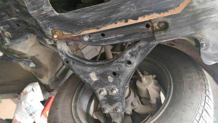 新车有必要做底盘装甲一次多少钱,新车有没有必要做底盘装甲呀