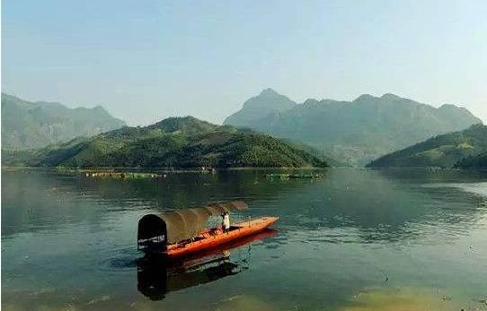 浜戝崡绾㈡渤娉歌タ缇庡コ,浜戝崡娉歌タ鍘跨編濂虫紓浜悧