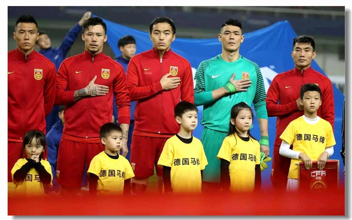 球情诗意：万水千山总是情，夜空中最亮的星