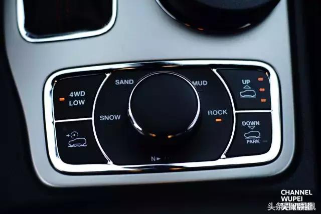 大切诺基算豪车吗,大切诺基算是硬派越野吗