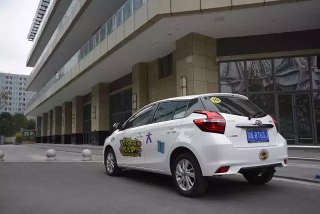 为什么年轻人都买两厢车,为什么都建议买合资车