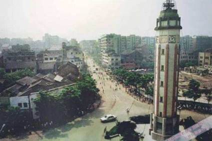 一首重庆人的歌曲,一首唱重庆的歌曲