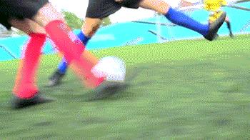 射门只会推射,射门只会兜射