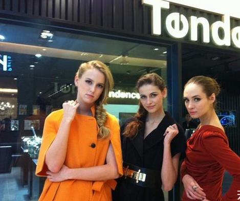 实拍那些生活在中国的俄罗斯洋妞金发碧眼模特身材