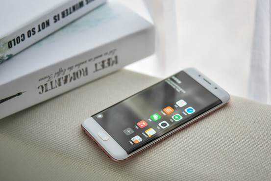 春日郊游好时节选款靓机记录美好时光