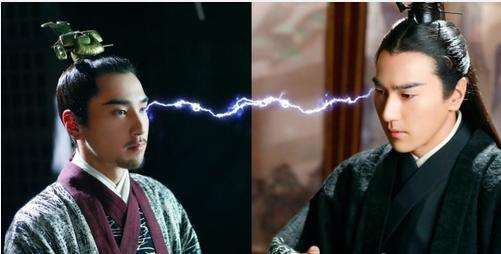 一人分饰两角男演员,一人分饰两角男明星