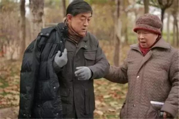 毕业于上戏，影剧音三栖发展，亦正亦邪，被誉为天下第一太监