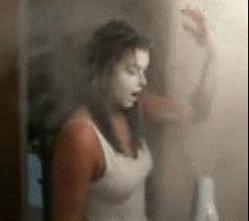 兄弟你穿衣服倒是长点心，这到底是几个意思