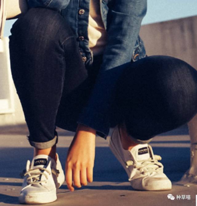 一双鞋柜里必不可少的百搭小白鞋,最美最实用的鞋柜