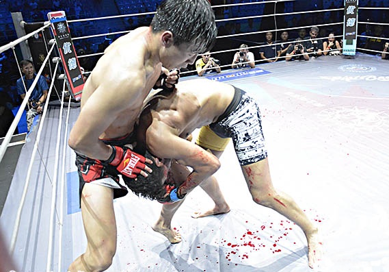 中国“疯”巴西擂台实战教学断头台神解锁