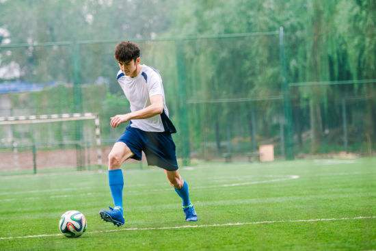 他是杨幂旗下眼睛最迷人的男艺人,他是杨幂公司的艺人