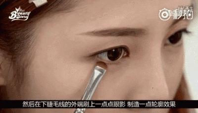 45岁的高圆圆和25岁的周冬雨,周冬雨高圆圆淡妆