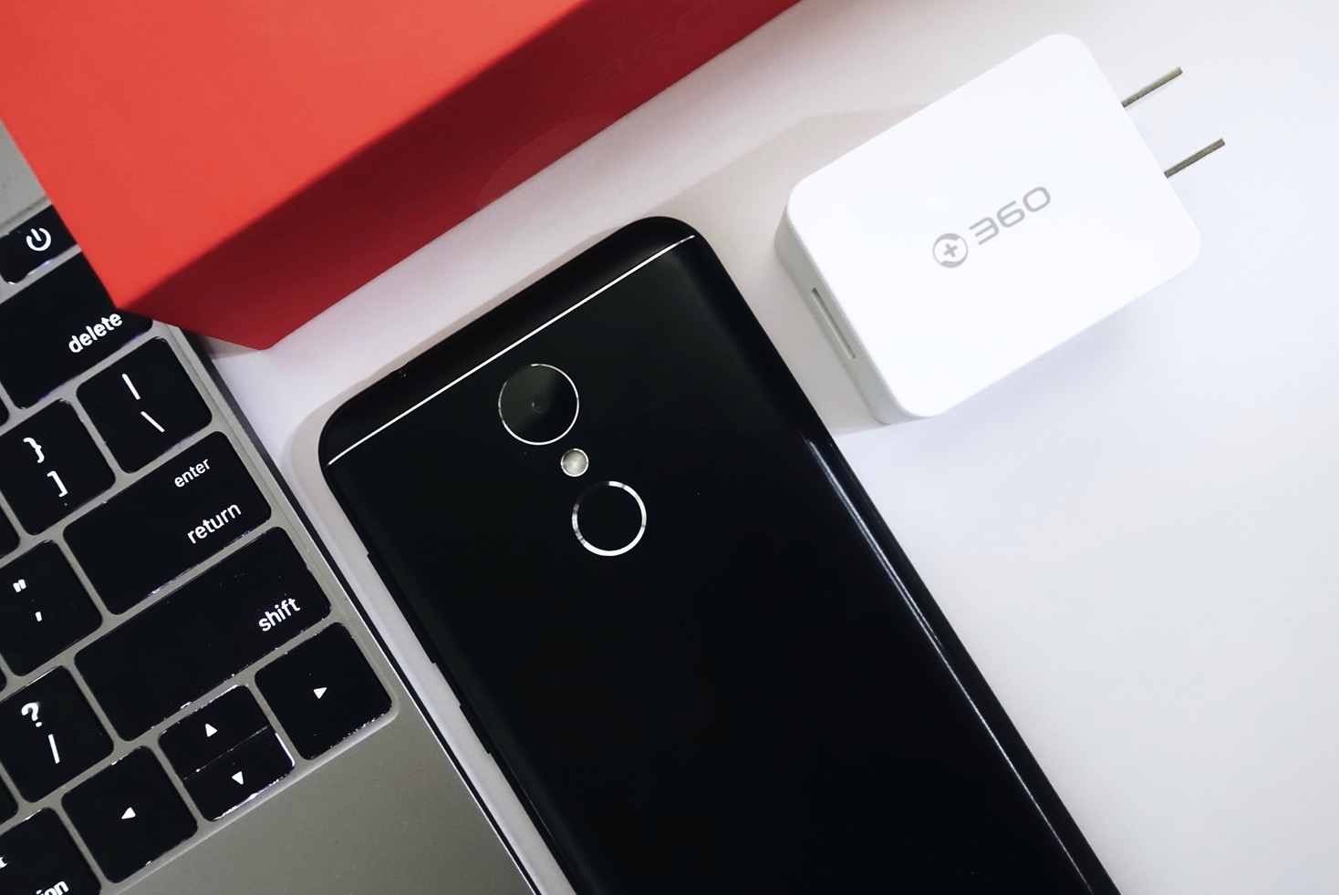 360n5慕斯黑星空黑区别,360n5手机详细参数