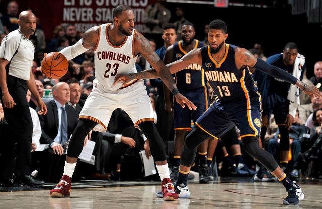 詹皇逆天扣篮,里程碑詹皇正式达成100+三双