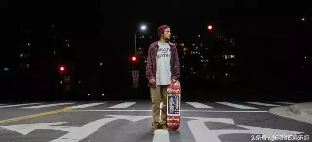 经典的滑板鞋,完美的碳板跑鞋