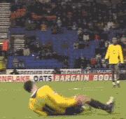 愚人节快乐恶搞视频,足球搞笑庆祝动作gif