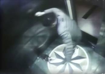 白天入室偷盗被抓视频,白天入室盗窃被抓