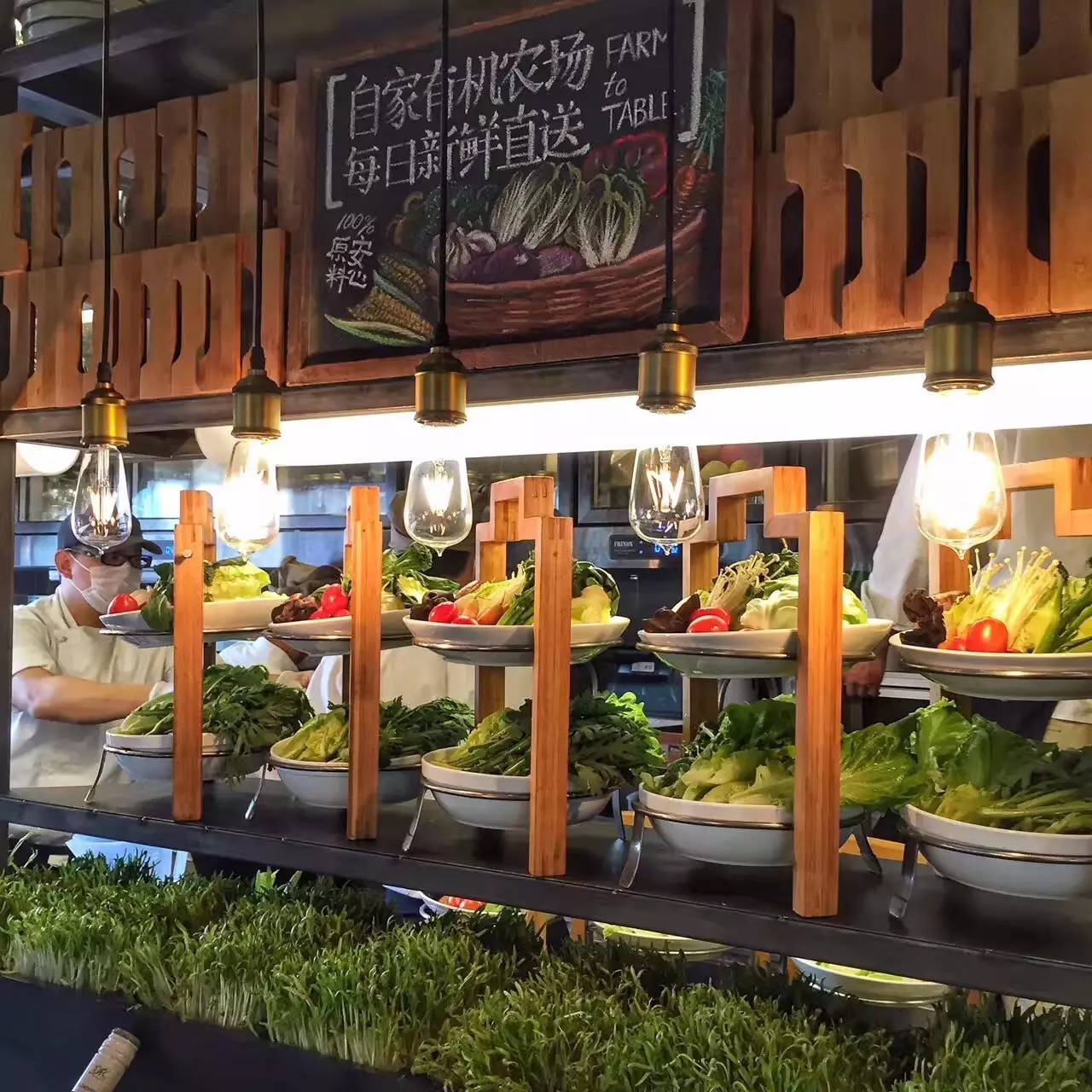 你舍不得花的钱总有人舍得帮你花,以前舍不得花你的钱现在才明白