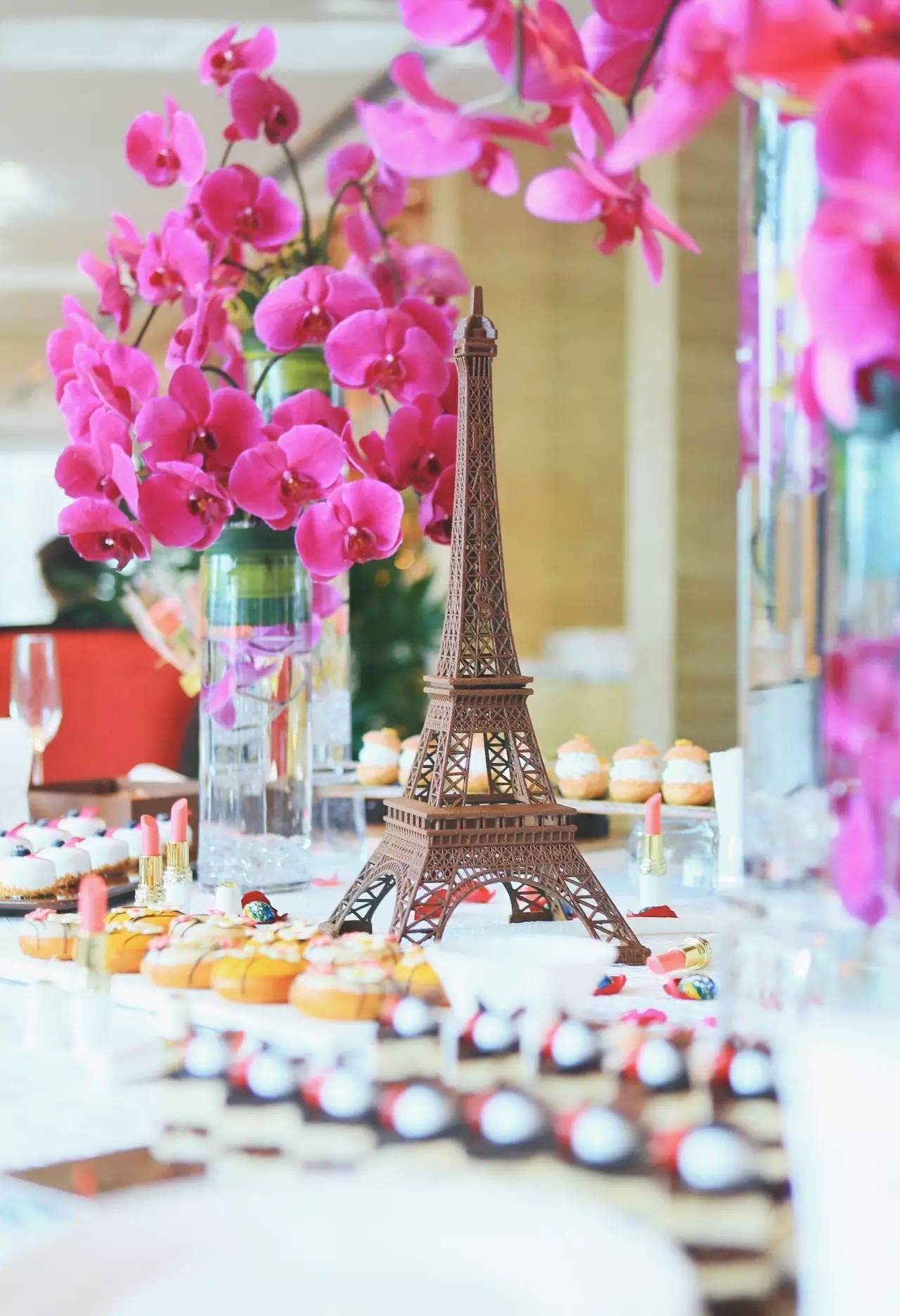 你舍不得花的钱总有人舍得帮你花,以前舍不得花你的钱现在才明白