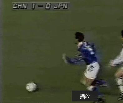 国足对日本暴力犯规日本人反应,国足硬气