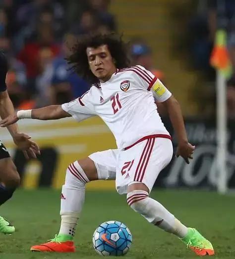 他们都穿什么篮球鞋,他们穿着什么用英语怎么说