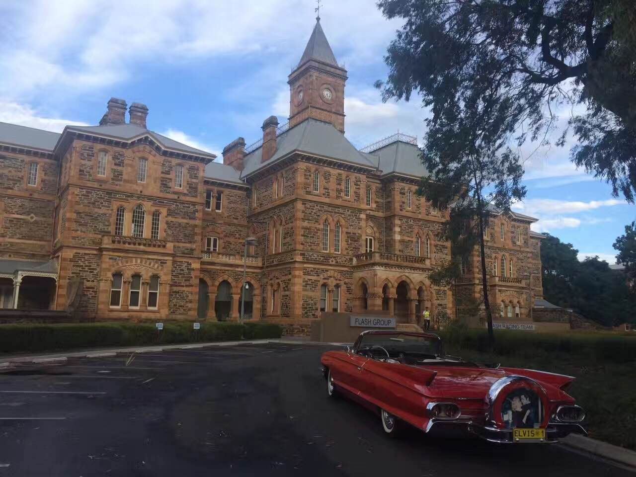 探寻澳大利亚阿德莱德：94岁车主为何如此钟爱61年车龄跑车？