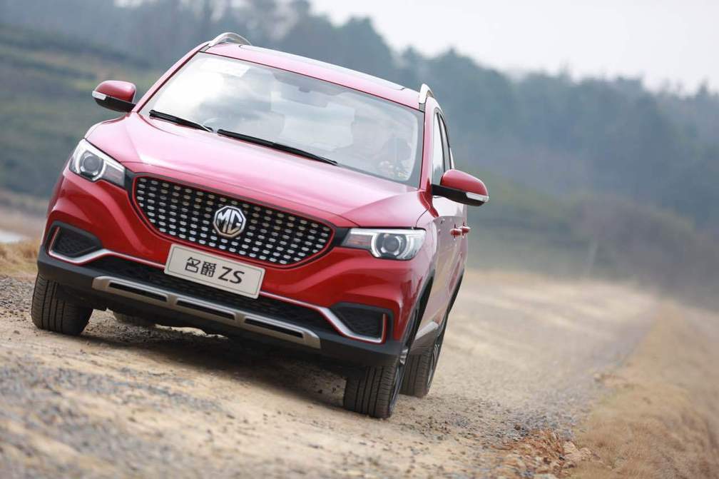 名爵zs和长安cs35哪个油耗低,名爵zs油耗到底多少