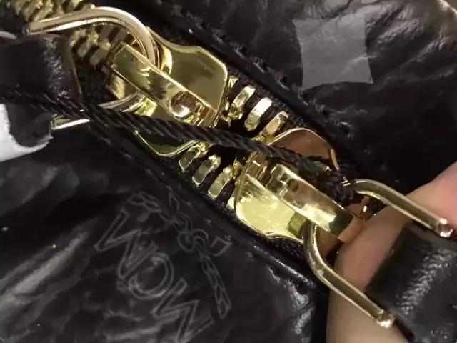 mcm双肩包大小号对照表,mcm超迷你双肩包效果图