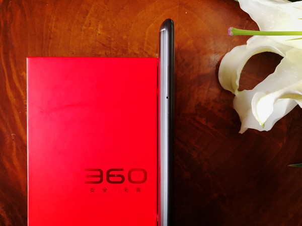 手机配色黑色最经典,360手机n5慕斯黑高配版来袭