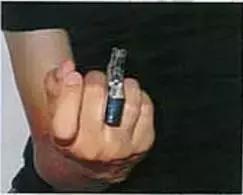 二战美国大兵不扛枪也能成为英雄,二战的美国大兵带几支枪