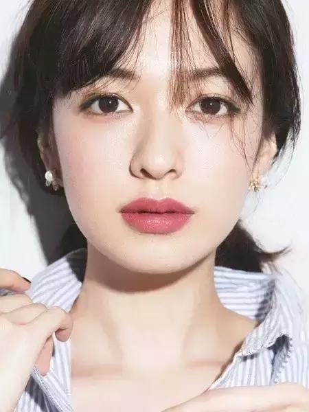 为什么自己妆看起来脏脏的,为什么开始化的妆脏脏的